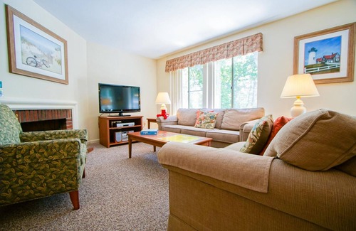 Brewster Resort | Brewster Green Resort 3-bedroom unit w/2 pools-one indoor, hot tub, fitness room