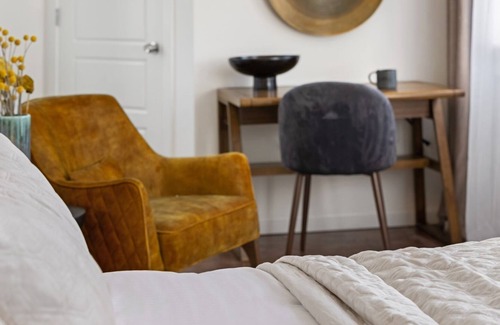 Downtown Baltimore Hotel | Brexton Hotel | Bright Open Studio