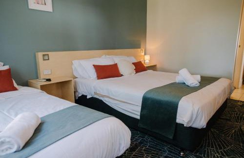 Bellara Hotel | Bribie Island Hotel