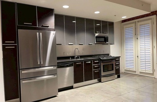 Pasadena Condo | Bricklight Pasadena Condo Private 1B1B Apartment w/Full Kitchen & Living Room