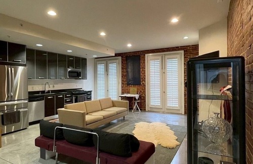 Pasadena Condo | Bricklight Pasadena Condo Private 1B1B Apartment w/Full Kitchen & Living Room