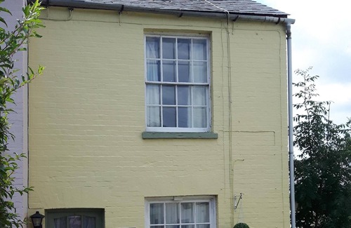 Cavendish Cottage | Bridge Cottage, A spacious two bedroom Cottage in chocolate box Cavendish, Suf