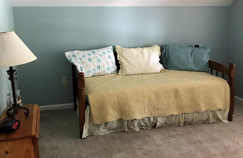 Reedville House | Bridge Creek Retreat! with private pool and separate studio