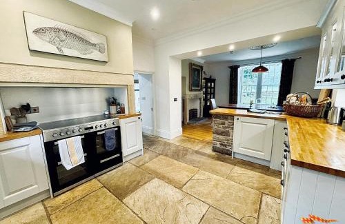 Haltwhistle House | Bridge End House - Pet Friendly