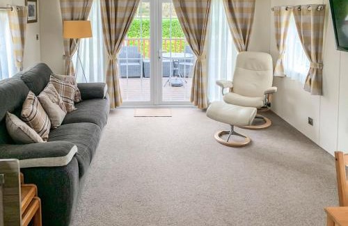 Dollar House | Bridge End Lodge