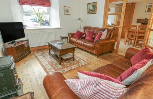 Hawes House | Bridge House