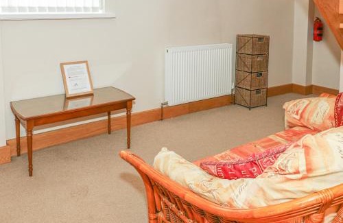 Hawes House | Bridge House
