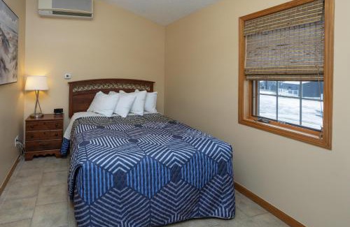 Michigan City Hotel | Bridge Inn