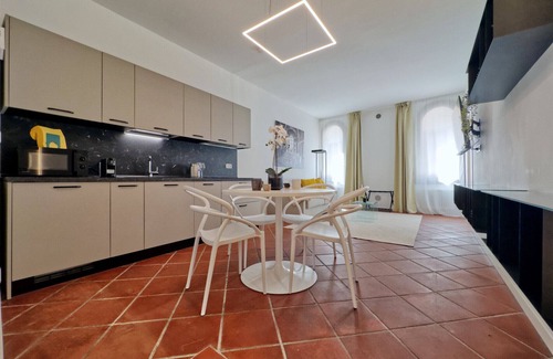 Vicenza Apartment | Bridge of Angels Modern and Central Apartment!
