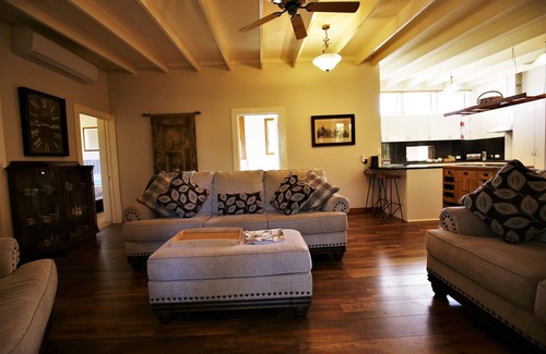 Richmond House | Bridgecroft House - Quiet and spacious family home in Richmond