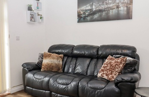 Willesborough House | BRIDGEFIELD HOUSE, pet friendly, country holiday cottage in Ashford
