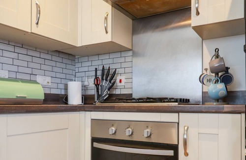 Willesborough House | BRIDGEFIELD HOUSE, pet friendly, country holiday cottage in Ashford
