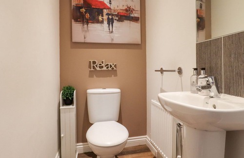 Willesborough House | BRIDGEFIELD HOUSE, pet friendly, country holiday cottage in Ashford