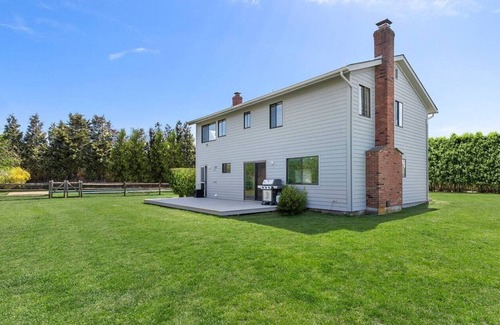 Bridgehampton House | Bridgehampton Home on Lush Acre, Heated In-Ground Gunite Pool, Close to.