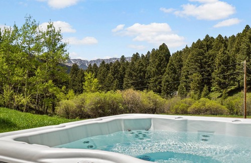 Bozeman House | Bridger Bear Paw Cabin