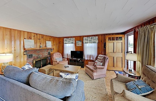 Buzzards Bay House | Bridgeview Bungalow