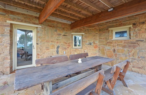 Cape Bridgewater Apartment | Bridgey Escape - Newly renovated with ocean views!!