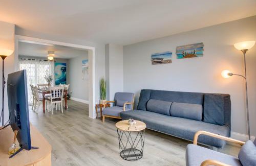 Southend House | Brigantine Home with Outdoor Dining, Near Beaches!