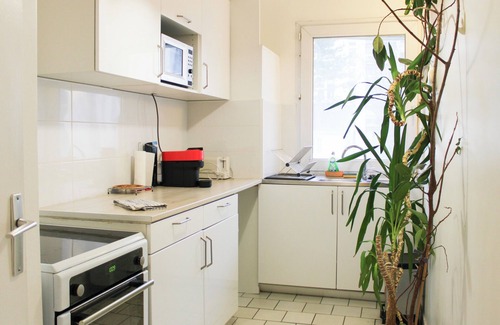 Pantin Apartment | Bright 1-bedroom apartment near park