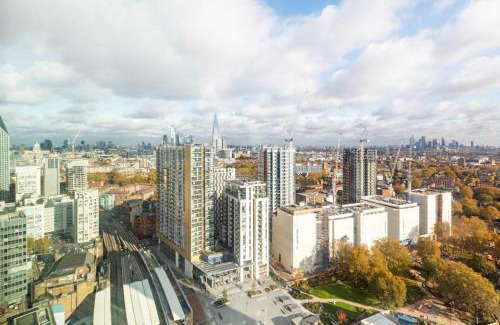 Elephant and Castle House | Bright 1 Bedroom Apartment in Elephant and Castle