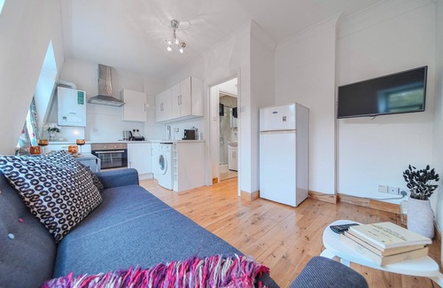 St. Pancras Apartment | Bright 1-Bedroom Flat by King’s Cross