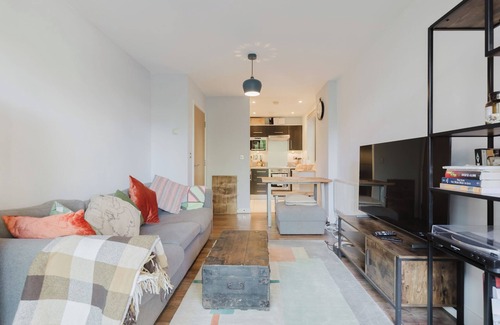 Prince's Apartment | Bright 1BD Flat Near Iconic London Landmarks