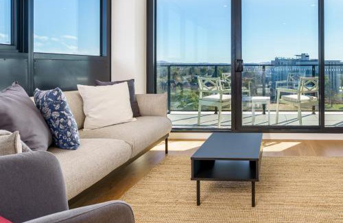Turner Apartment | Bright 1BR Apartment with Stunning Views - Hosted by Canstay