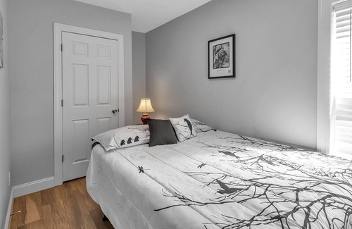 North Tonawanda Apartment | Bright 2 bedroom in North Tonawanda