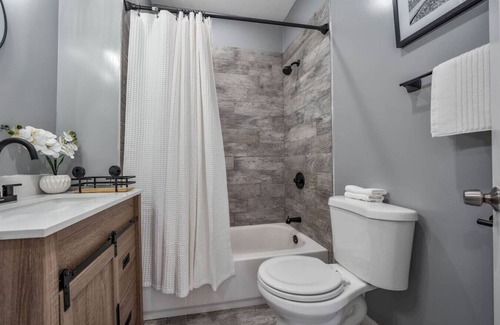 Weequahic House | Bright 3BR Home in NYC, Near Downtown & NYC, EWR