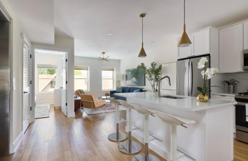 Hoboken Apartment | Bright 3BR Loft Hoboken Gem