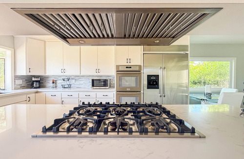 Hidden Hills House | Bright 4BR with Pool and View - GR-HH- MO