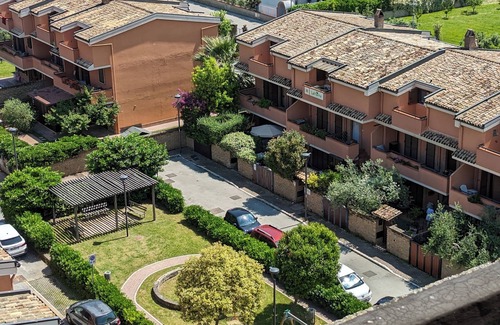 Pescara Apartment | Bright 8th-floor penthouse with sea view 7 minutes' walk from the beach.