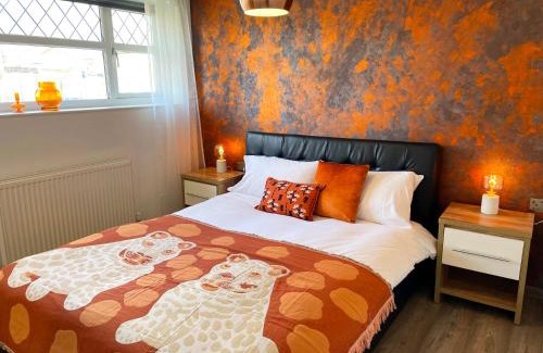 Kettering House | Bright, Airy & Beautifully Decorated 3 Bedroom Home
