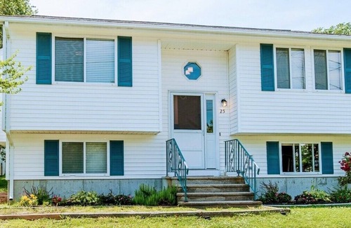 Bonnet Shores House | Bright Airy Bonnet Retreat!