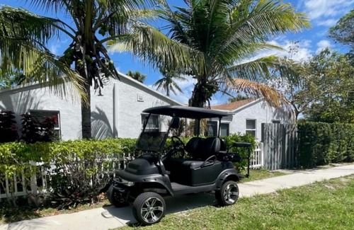 Marina District House | Bright Airy Home Beach & Atlantic Ave + Golf Cart!