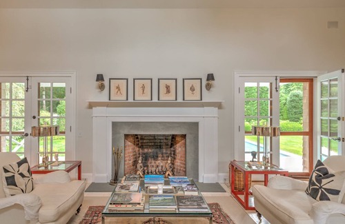 Wainscott House | Bright & Airy Home, Heated Pool, Expansive Lawn, Close to Beach Shopping &...