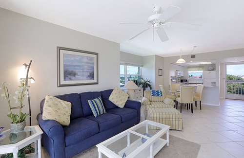 Marco Island Condo | Bright and Airy Condo - Ocean Views - 5 Minute Walk to the Beach!