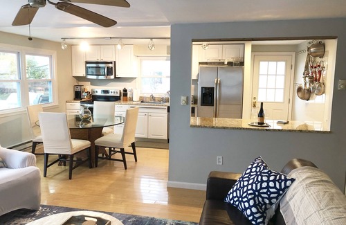 Barnegat Light House | Bright and Airy- Family Owned Duplex- Bay and Lighthouse Views on Barnegat Light