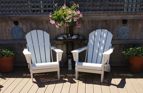 Ocean Bay Park House | Bright and Breezy Beach House in Ocean Bay Park