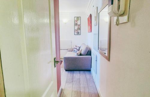 Mapperley Apartment | Bright and Cosy 1BR Flat w Balcony and Free Parking