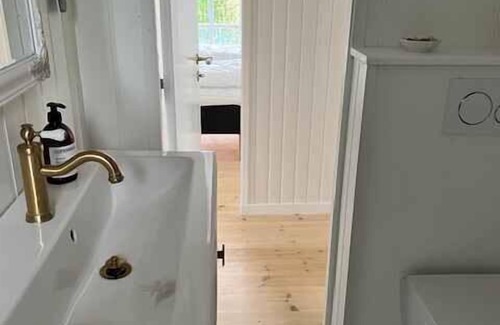Kerteminde House | Bright and cozy summer cottage on a secluded plot