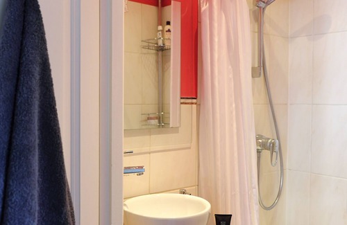 Silly-Gallieni Apartment | Bright and cozy 1 bedroom last floor, 6 minutes walking to MRT Billancourt