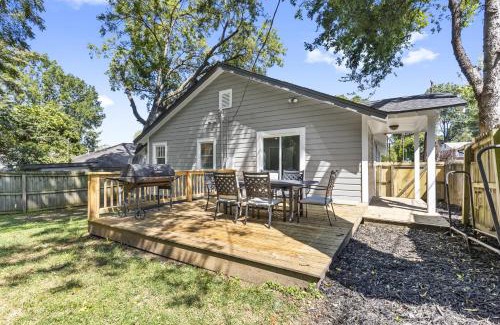 Villa Heights House | Bright and Modern Close to Everything