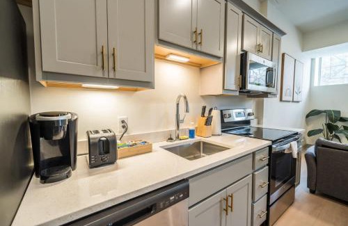 Downtown Louisville Apartment | Bright and Modern Studio in Louisville # 106
