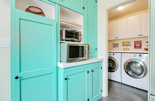 Altadena House | Bright and modern stylish home – Close to Old town Pasadena and Downtown L.A.
