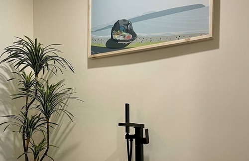 Campbell River House | Bright and open 1 bedroom suite near the ocean
