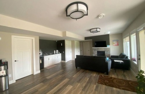 Central Okanagan House | Bright and peaceful, great location.