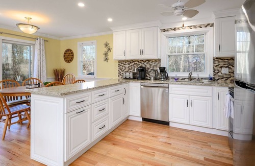North Falmouth House | Bright and roomy, sleeps 8, near bike path and drive to beaches, large back yard