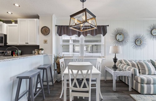 Windy Hill Condo | Bright and Sunny Condo with Stunning Oceanfront