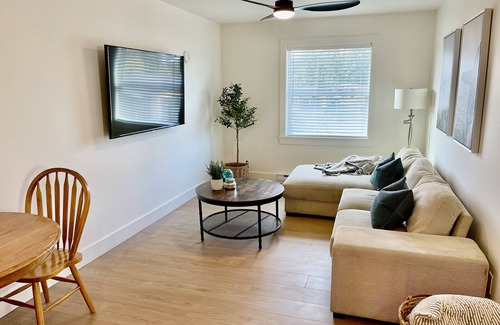Cowichan Bay Apartment | Bright and spacious Cowichan Bay suite